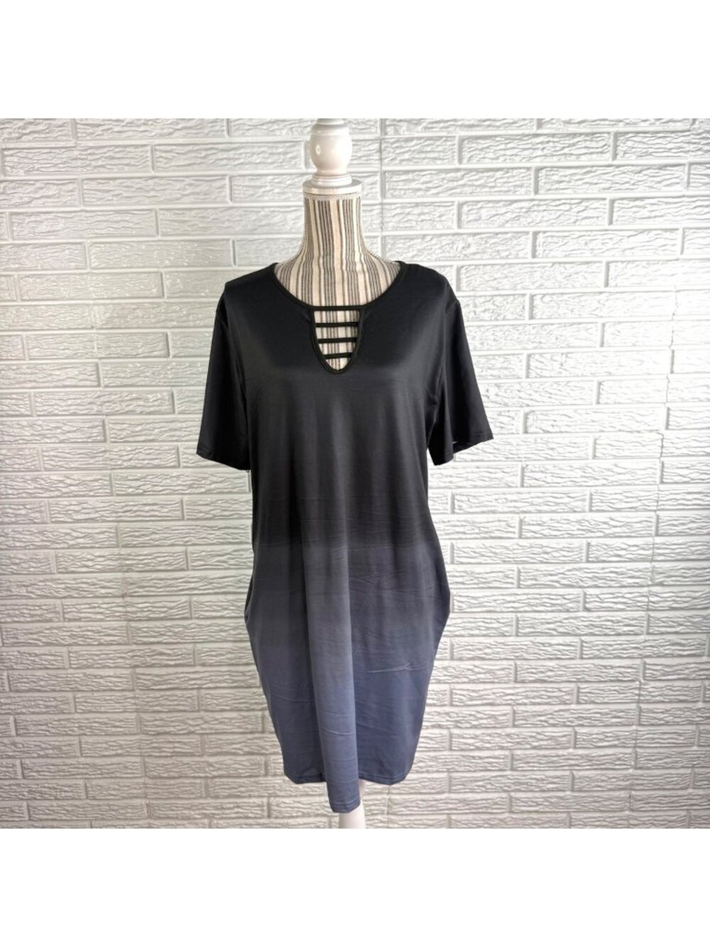 Short Sleeve Black Blue Ombré Casual Dress Ladder Cutout Neckline Pockets Sz 2XL